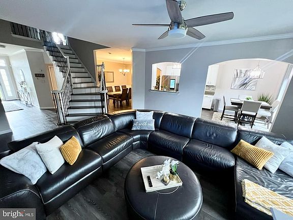 2nd image of 25 Spyglass Ct