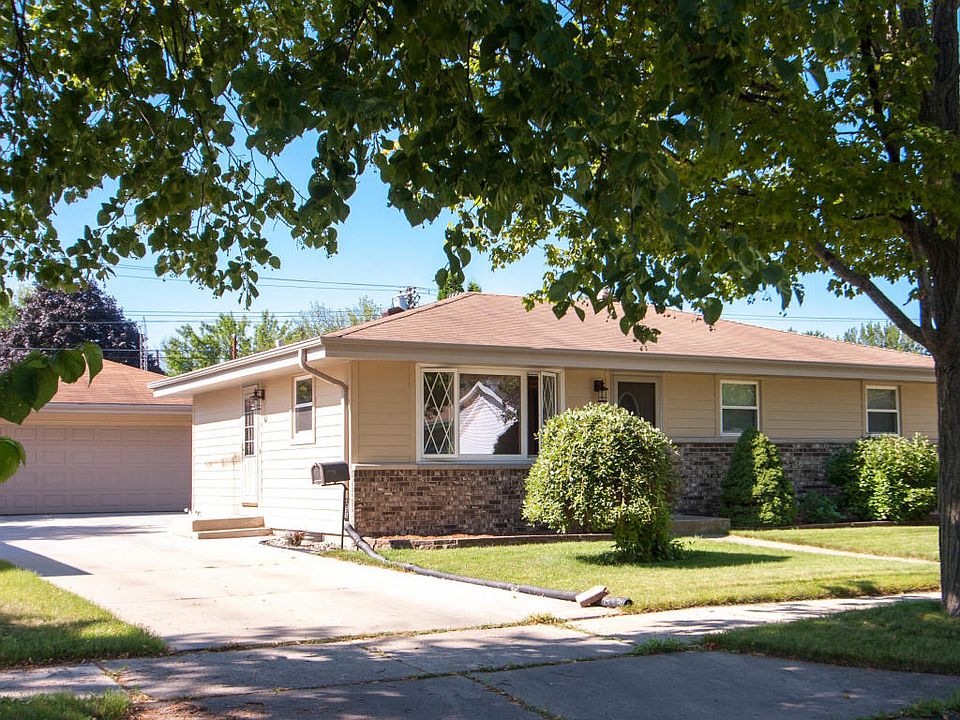 1st image of 9033 Carol Ann Dr