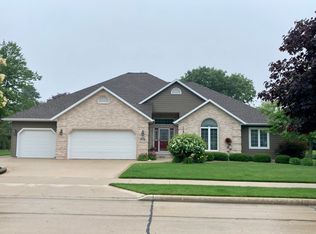 4600 Columbus St, Two Rivers, WI 54241