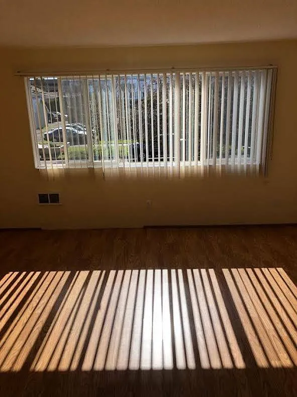 2 bed, 850 sqft, $1,650 — Photo 2