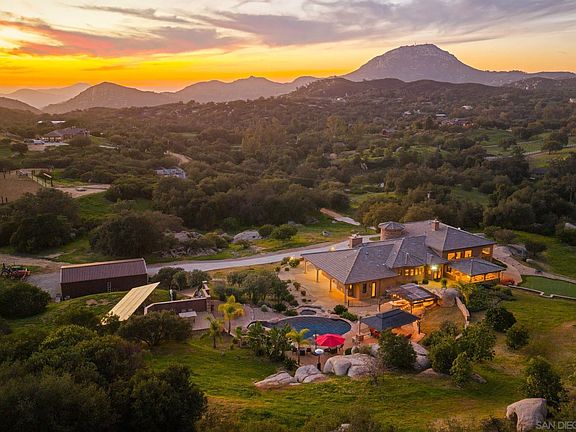 3rd image of 19491 Deerhorn Valley Rd