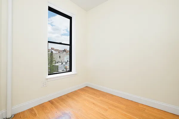 Rented by Keller Williams NYC | media 16