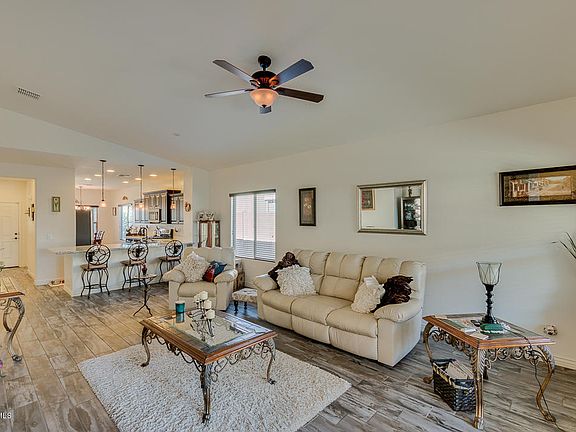 5th image of 2667 E Runaway Bay Pl