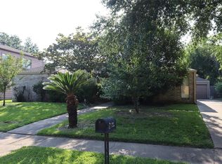 7307 Las Brisas Dr, Houston, TX 77083