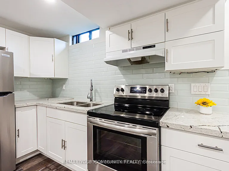 33 Durness Ave #BASEMENT — Photo 13