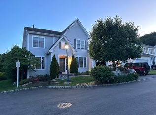 26 Allegra Ct, White Plains, NY 10603
