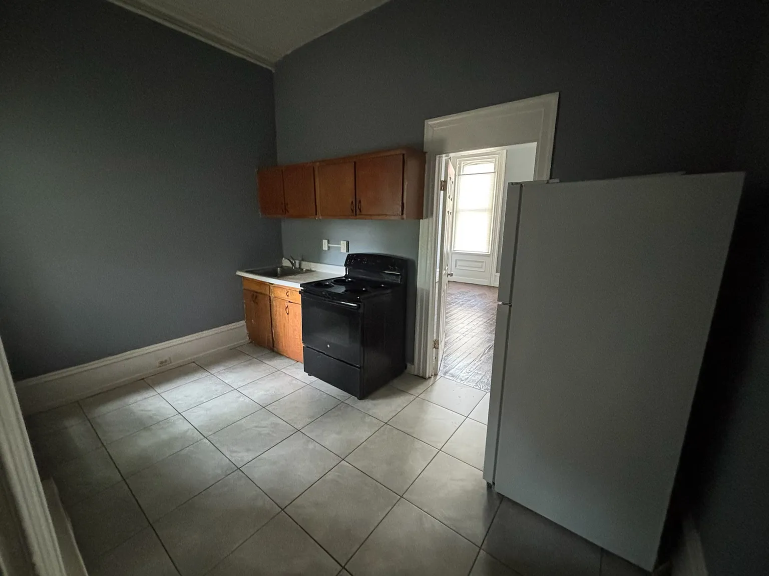 2 bed, 1050 sqft, $1,450 — Photo 3