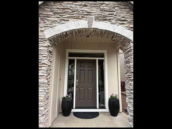 2nd image of 11835 SE Aerie Crescent Rd