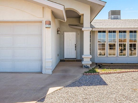 3rd image of 303 Santa Fe Dr