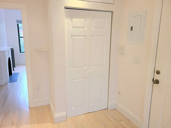 5th image of 464 11th St APT 3