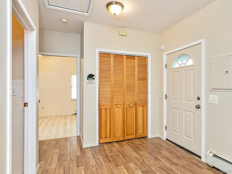 4 Brooktree Ct — Photo 5