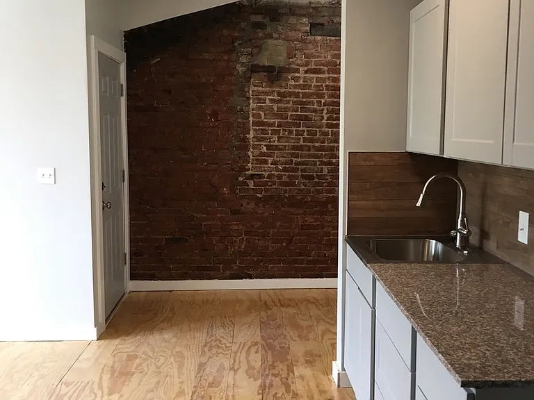 7718 S Broadway #A — Photo 7