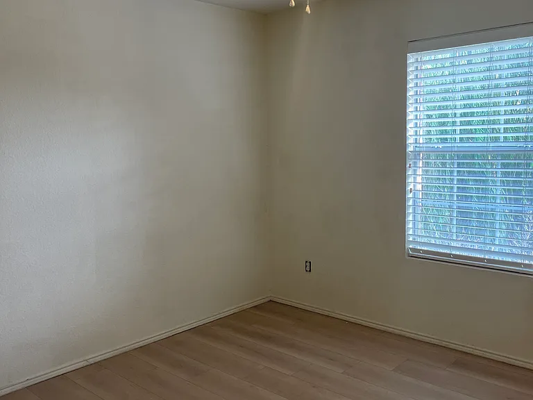 1421 Puerto Lago Dr — Photo 29