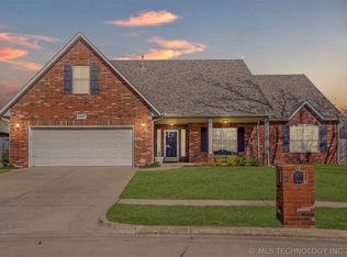 6504 E Forest Ridge Blvd, Broken Arrow, OK 74014