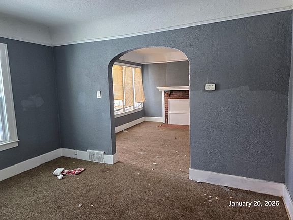 4th image of 15821 Indiana St