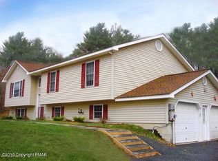 138 Crescent Lake Rd, Scotrun, PA 18355