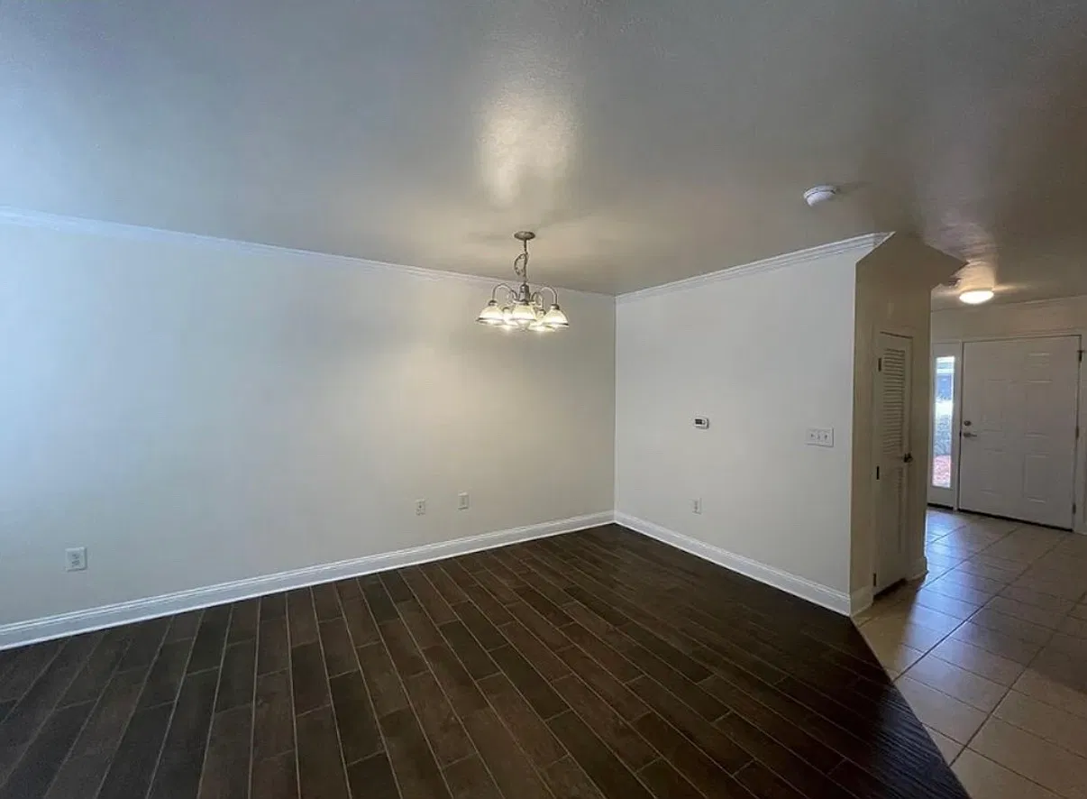 3 bed, 1460 sqft, $1,697 — Photo 4