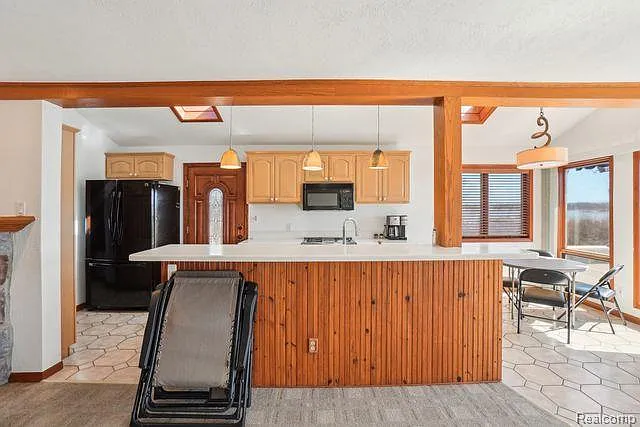 3641 Mann Rd — Photo 23