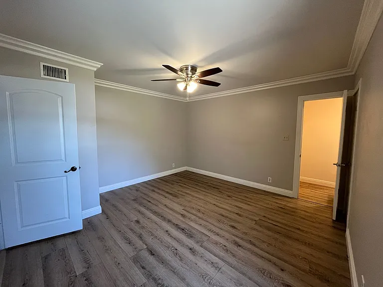 15358 Leadwell St — Photo 12