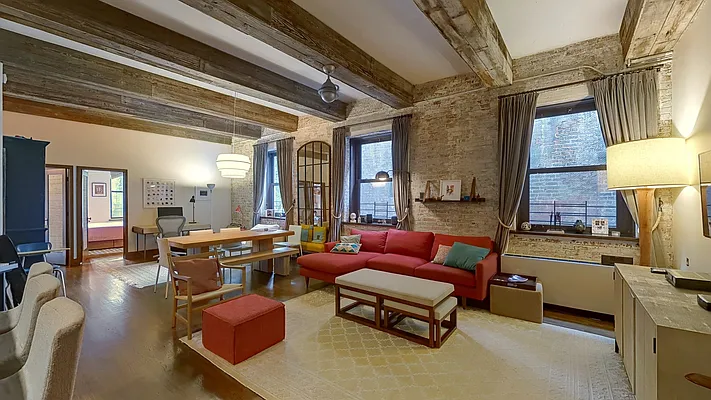 Rented by RHI Group | media 11