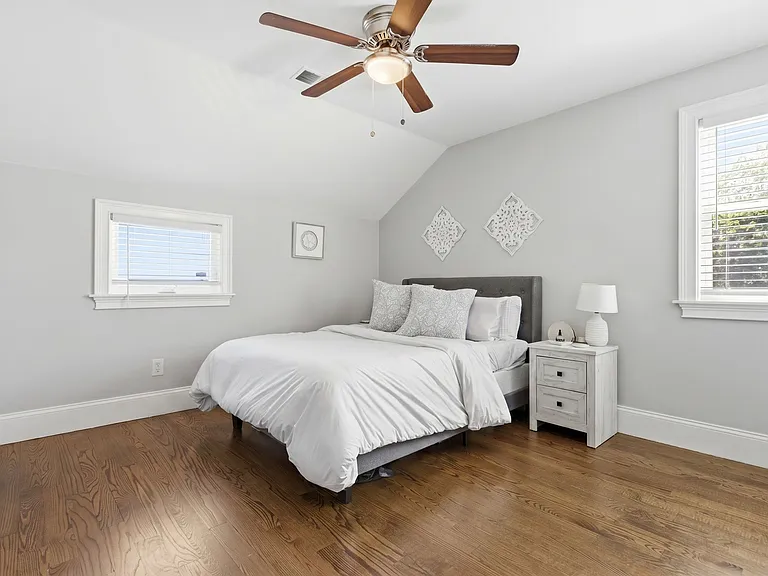 18 Sylvester Rd #2 — Photo 9