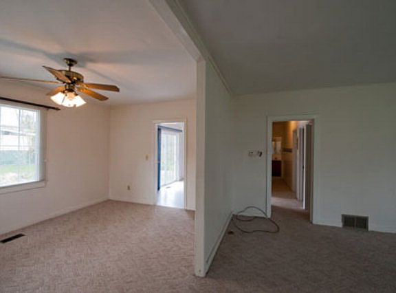 4th image of 312 N 4th St