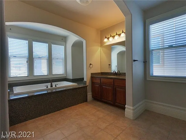 496 Via Palermo Dr — Photo 33