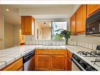 5th image of 2604 Phoebe Ln
