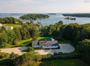 121 Victoria St, Chester, NS B0J 1J0
