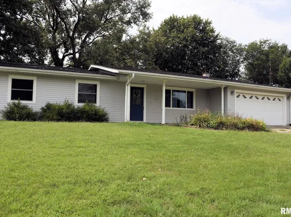 26 Woods Mill Rd, Sherman, IL 62684