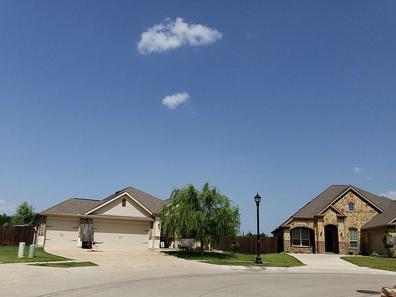4th image of 432 Attlee Dr