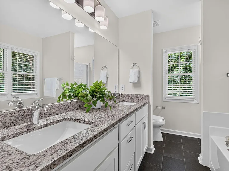 212 Mint Hill Dr — Photo 10