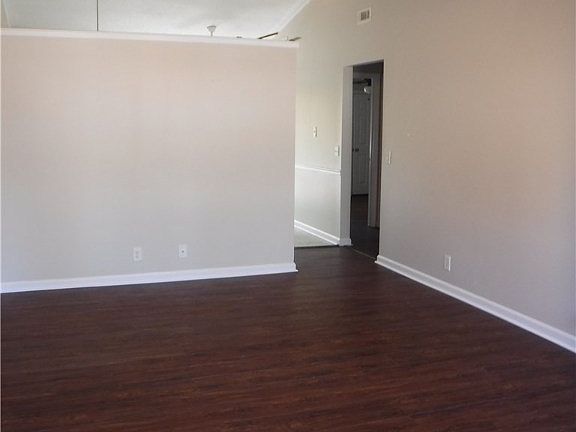 4th image of 10 Tabby Lane #G10