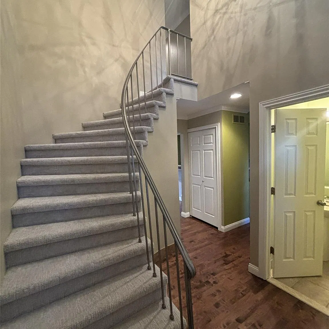 3 bed, 2.5 bath, 1506 sqft, $2,300 — Photo 3