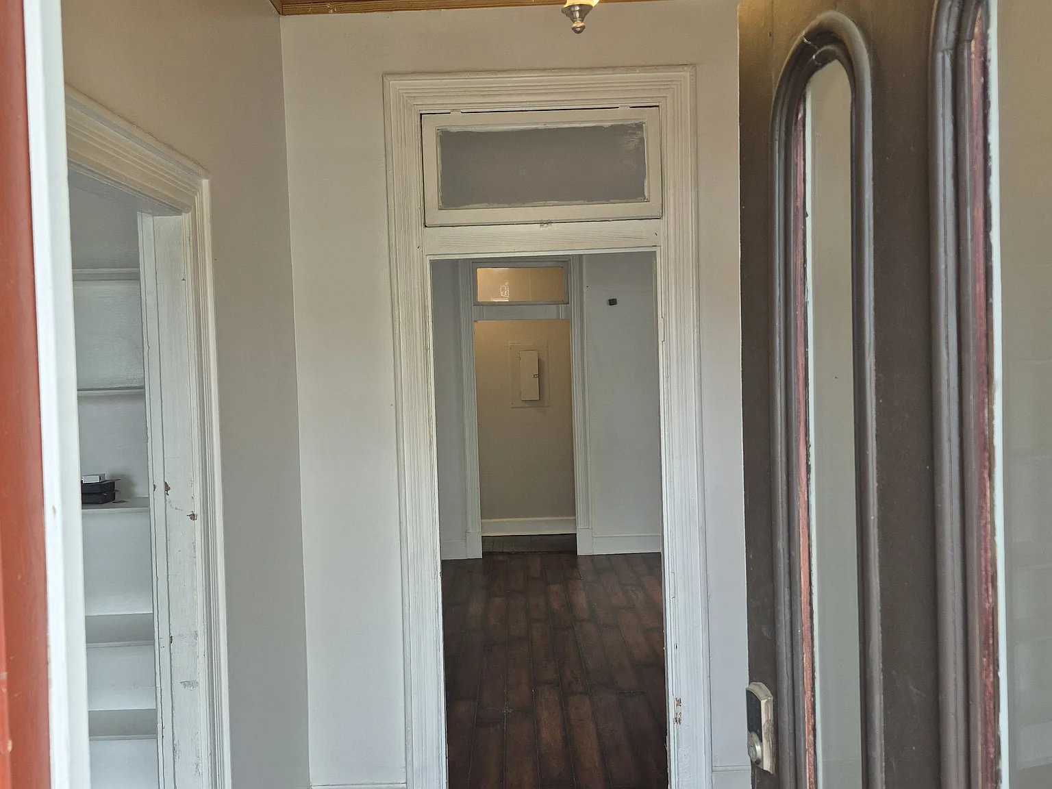 3 bed, 1350 sqft, $3,100 — Photo 3