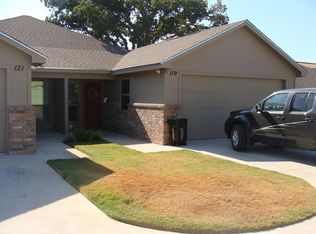 119 E Frost St, Lacy Lakeview, TX 76705