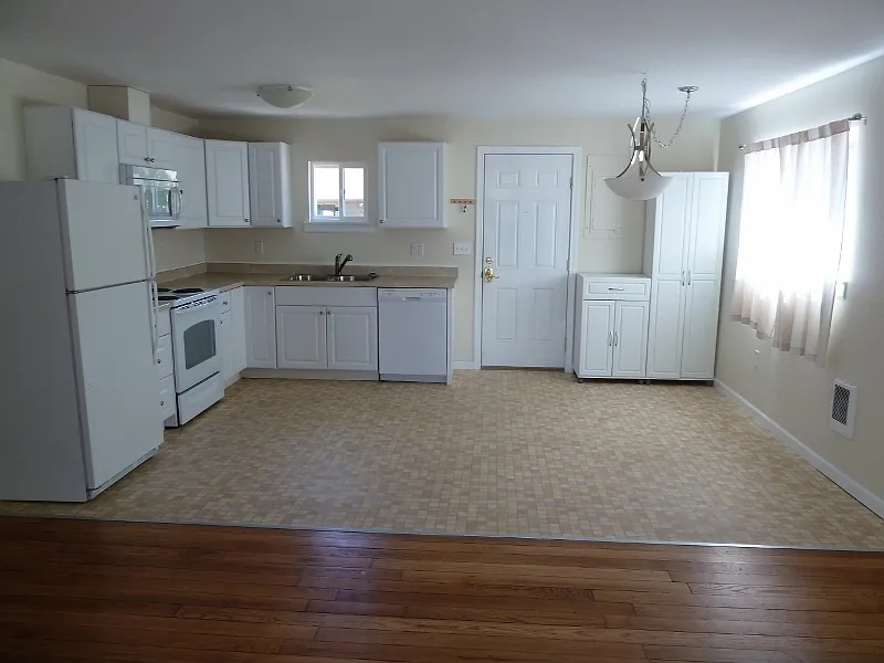 2 bed, 970 sqft, $1,950 — Photo 4