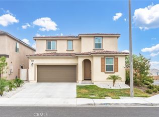 559 Colorado Dr, Rialto, CA 92377