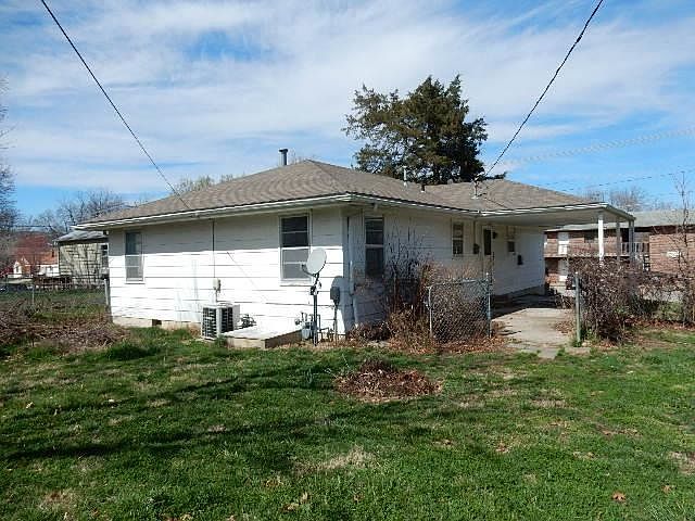 410 Jefferson St, Warrensburg, MO 64093 | Zillow