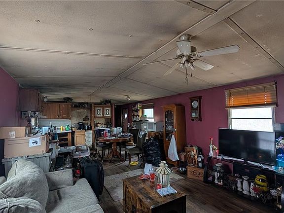 3rd image of 4733 Ben Ln