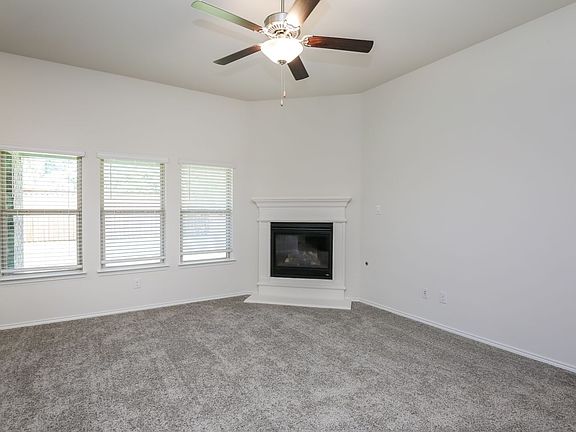 3rd image of 2445 Opaline Dr