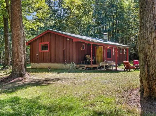 263 Black Bear Ln SW, Titusville, PA 16354