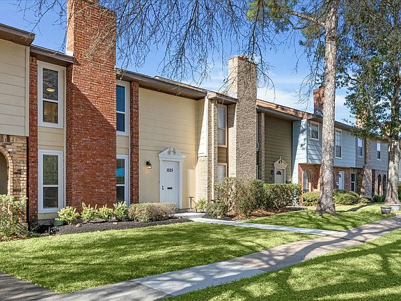 2nd image of 1525 Bonanza Rd #525