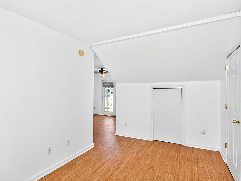 3008 Lakeshore Dr — Photo 37