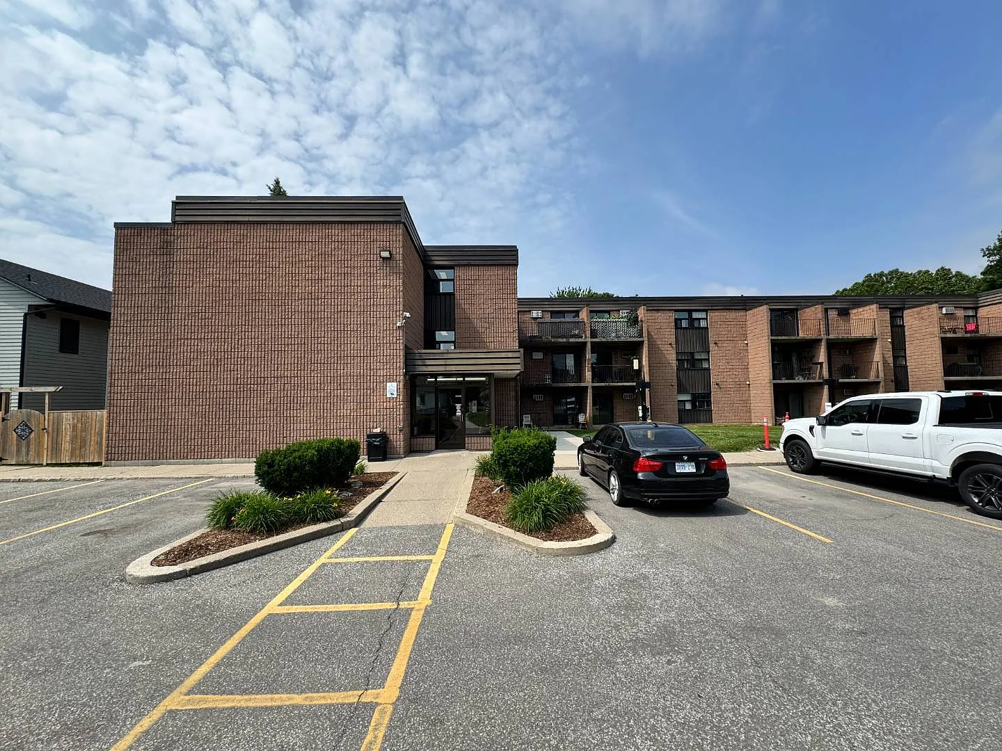 1 bedroom - 130 Sheldon Avenue Chatham ON N7L 3M7 — Photo 2