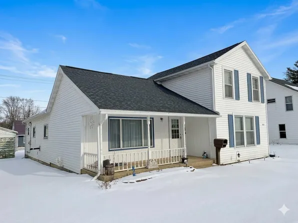 206 2nd St, Elroy, WI 53929