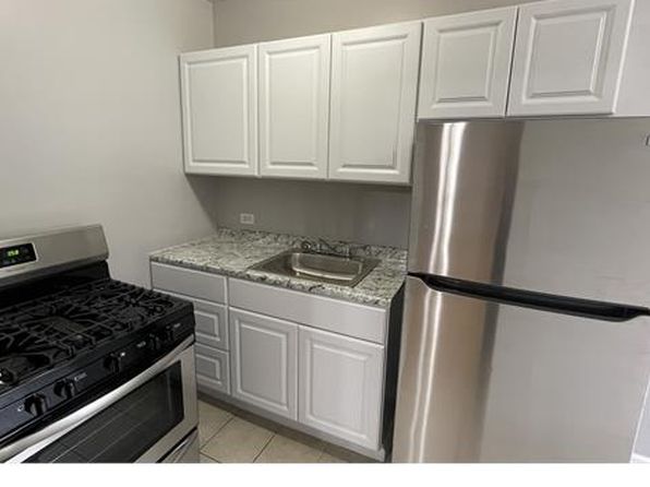 7 S Mayfield Ave APT 300