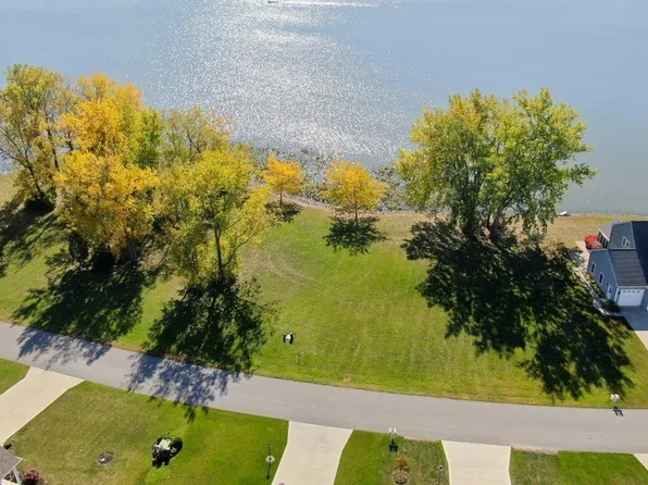 820 Lost Lake Rd, Pt Clinton, OH 43452