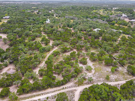 2nd image of 110 oak hills