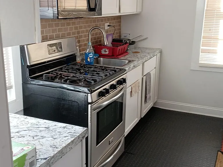 2721 Lindell St #2 — Photo 5